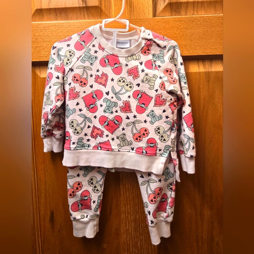 Bums & Roses 12 to 18 months